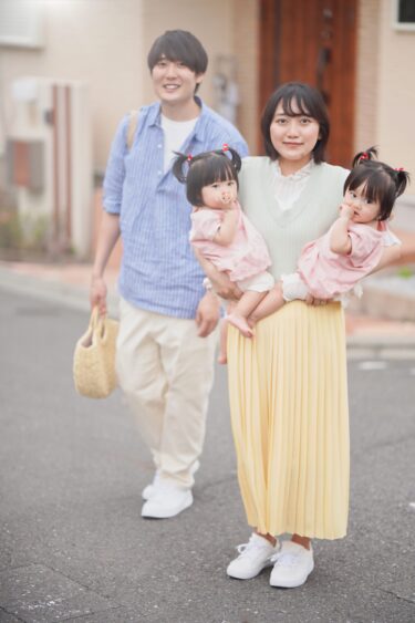 双子を育てて感じた“夫婦のチームワーク”の作り方｜家事・ミルク・夜の過ごし方【体験談】