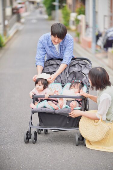双子連れ旅行は大変？4人家族で行って気づいた“リアル”と持ち物・ぐずり対策まとめ